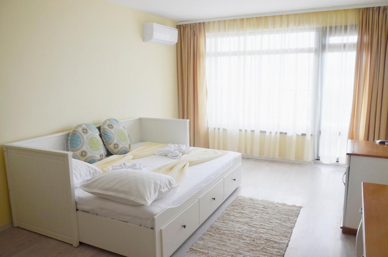 Ashram Hotel Приморсько Екстер'єр фото